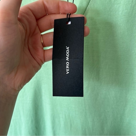 [XL] Vero Moda NWT Women’s Lime Green V-Neck Short Sleeve Tee - Picture 8 of 13